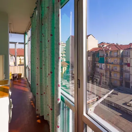 Appartamento Big Apartment close to metro station - 3 Bedrooms