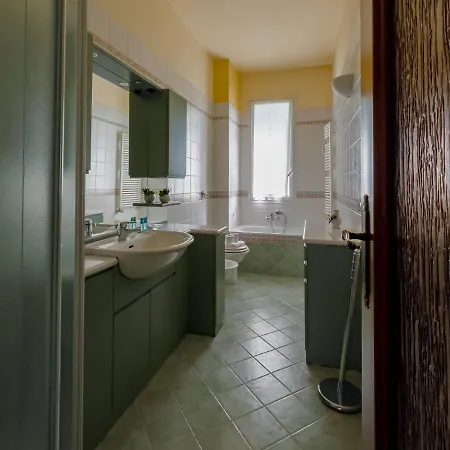 Big Apartment close to metro station - 3 Bedrooms