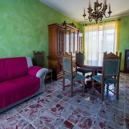 Big Apartment close to metro station - 3 Bedrooms Torino