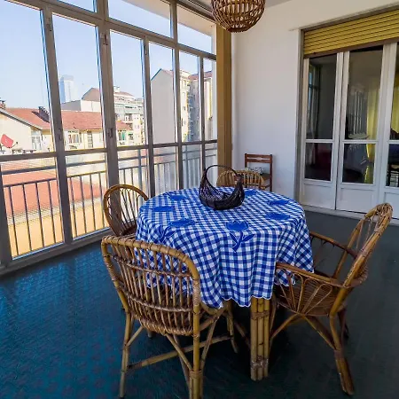 Big Apartment close to metro station - 3 Bedrooms Torino
