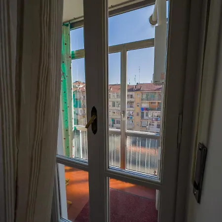 Appartamento Big Apartment close to metro station - 3 Bedrooms Torino